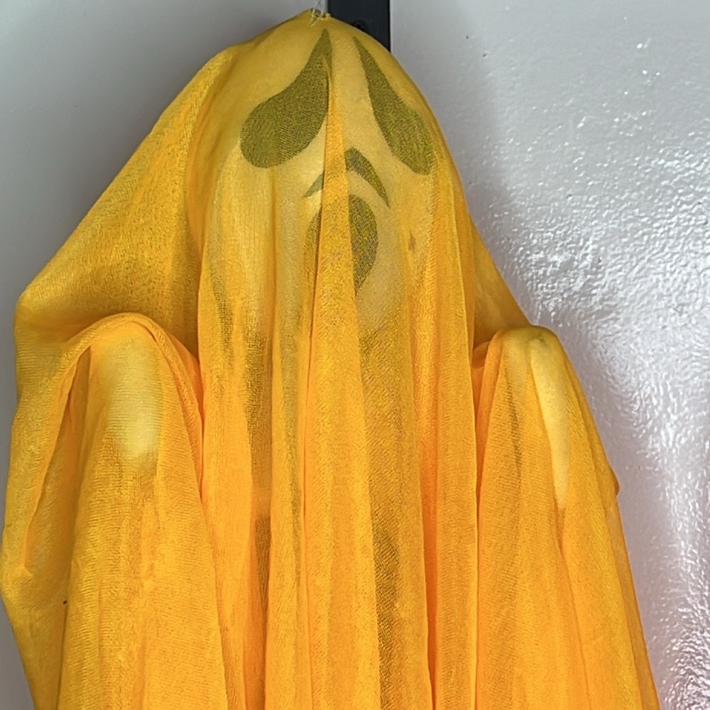 Hanging ghosts - Picture 2 of 11